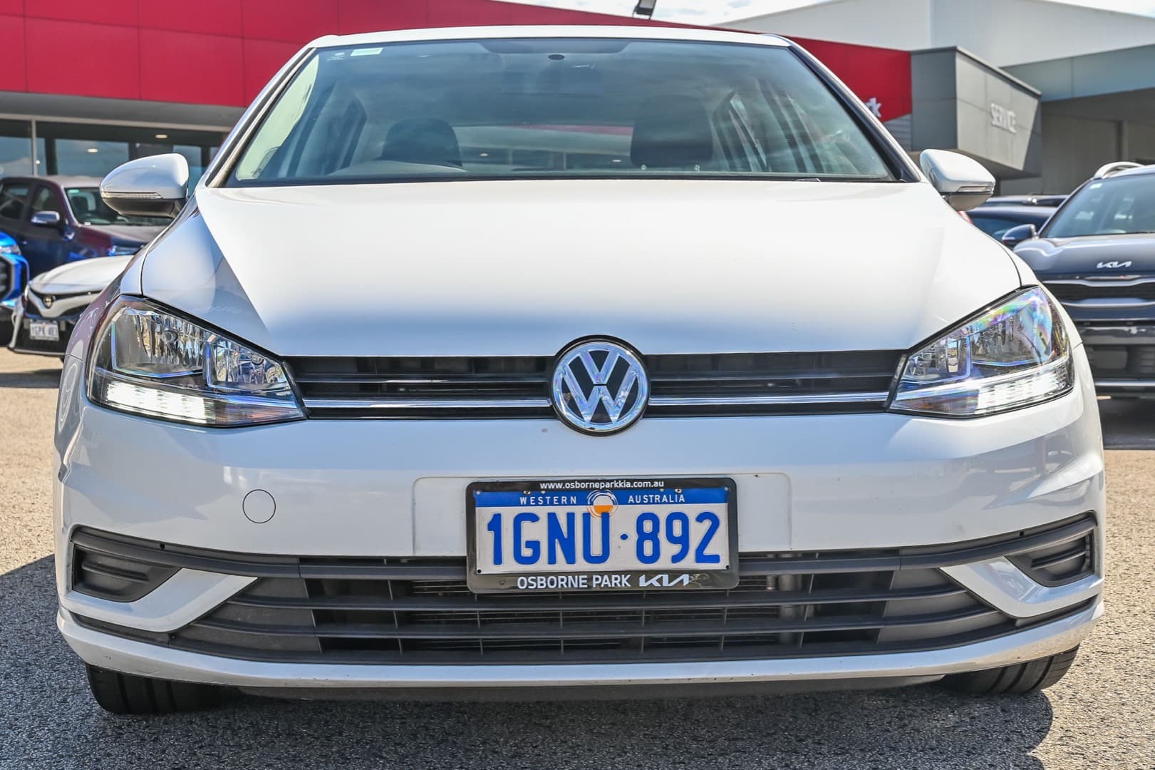 2018 Volkswagen Golf 7.5  110TSI 110TSI - Trendline Hatch Image 7