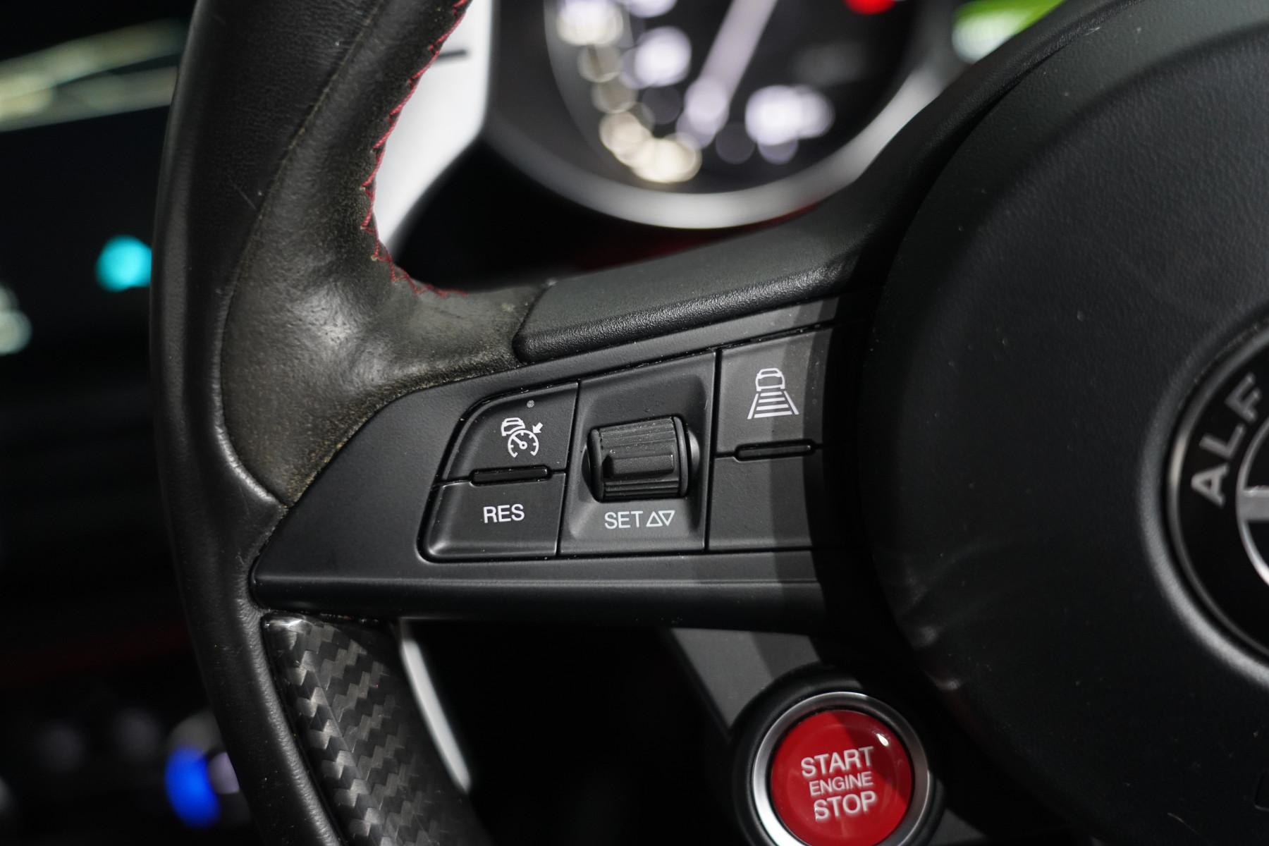 2017 Alfa Romeo Giulia Quadrifoglio (Qv) Sedan Image 24