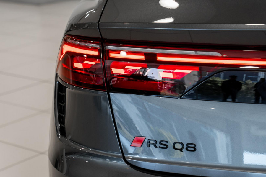 2025 Audi RS Q8 F1 SUV