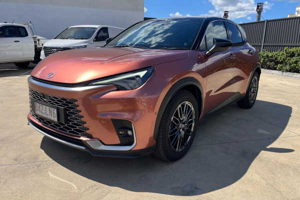 2024 Lexus LBX MAYH10R Sports Luxury SUV Image 3