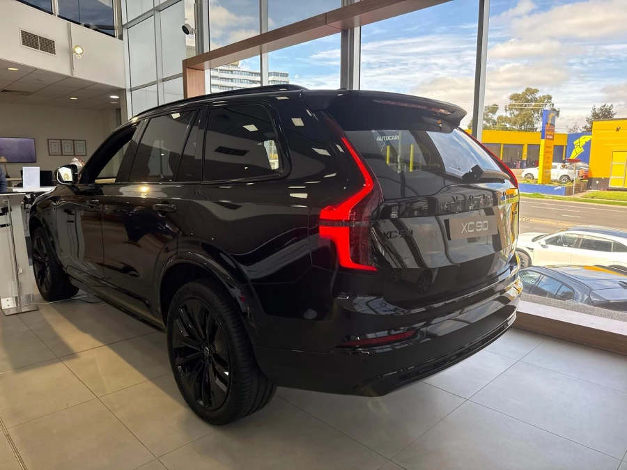 2026 Volvo XC90 L Series  Black Edition SUV Image 2
