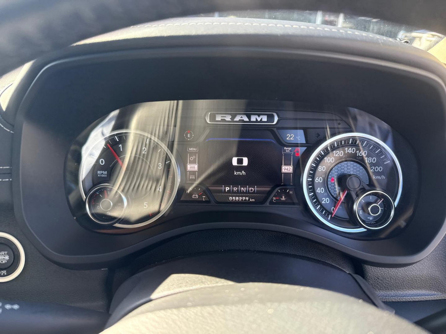 2021 MY22 Ram 2500 DJ Laramie Ute Image 7