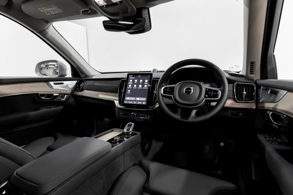2026 Volvo XC90 L Series Ultra B5 Bright SUV Image 12