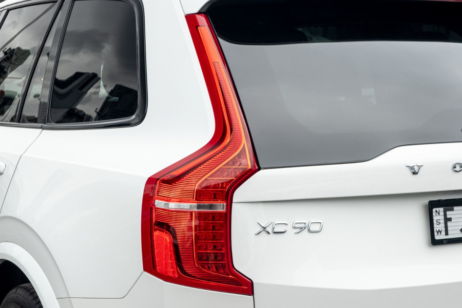 2024 Volvo XC90 L Series Recharge Ultimate T8 Plug-In Hybrid SUV Image 21