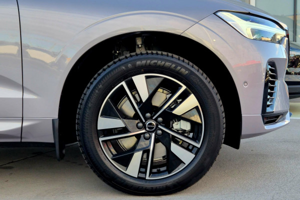 2026 Volvo XC60 UZ Plus T8 Plug-in Hybrid Dark SUV Image 3