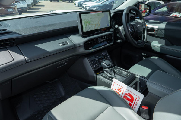 2026 Toyota HiLux GUN227R Rugged X 48V Ute Image 8