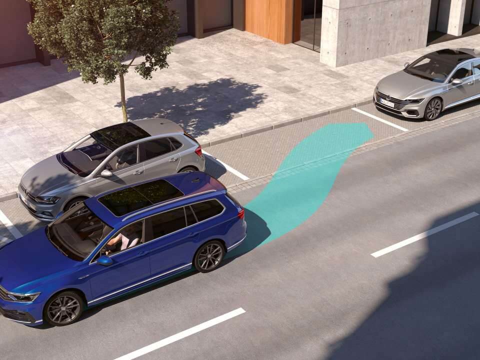 Any space is a Passat Wagon space Park Assist Image