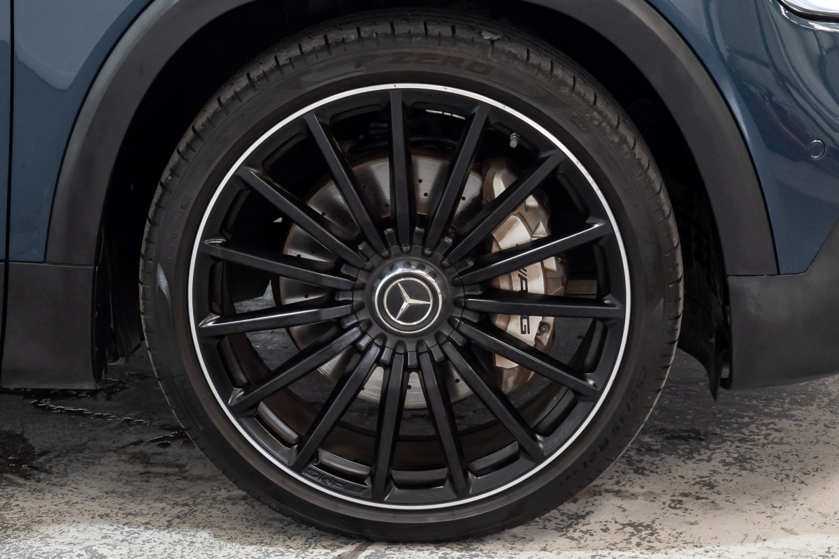 2021 Mercedes-Benz Glb 35 4matic SUV Image 6