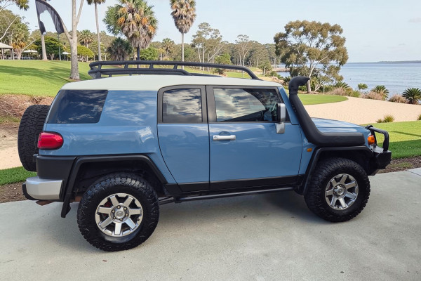 2015 MY14 Toyota FJ Cruiser GSJ15R SUV Image 7
