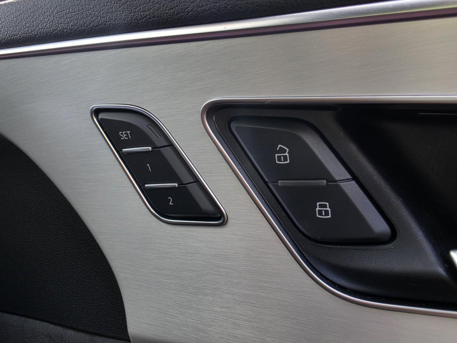 2022 Audi Q7 4M 55 TFSI S line SUV Image 25