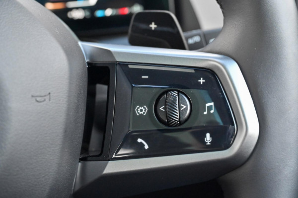 2025 BMW X3 G45 20 xDrive SUV image 17