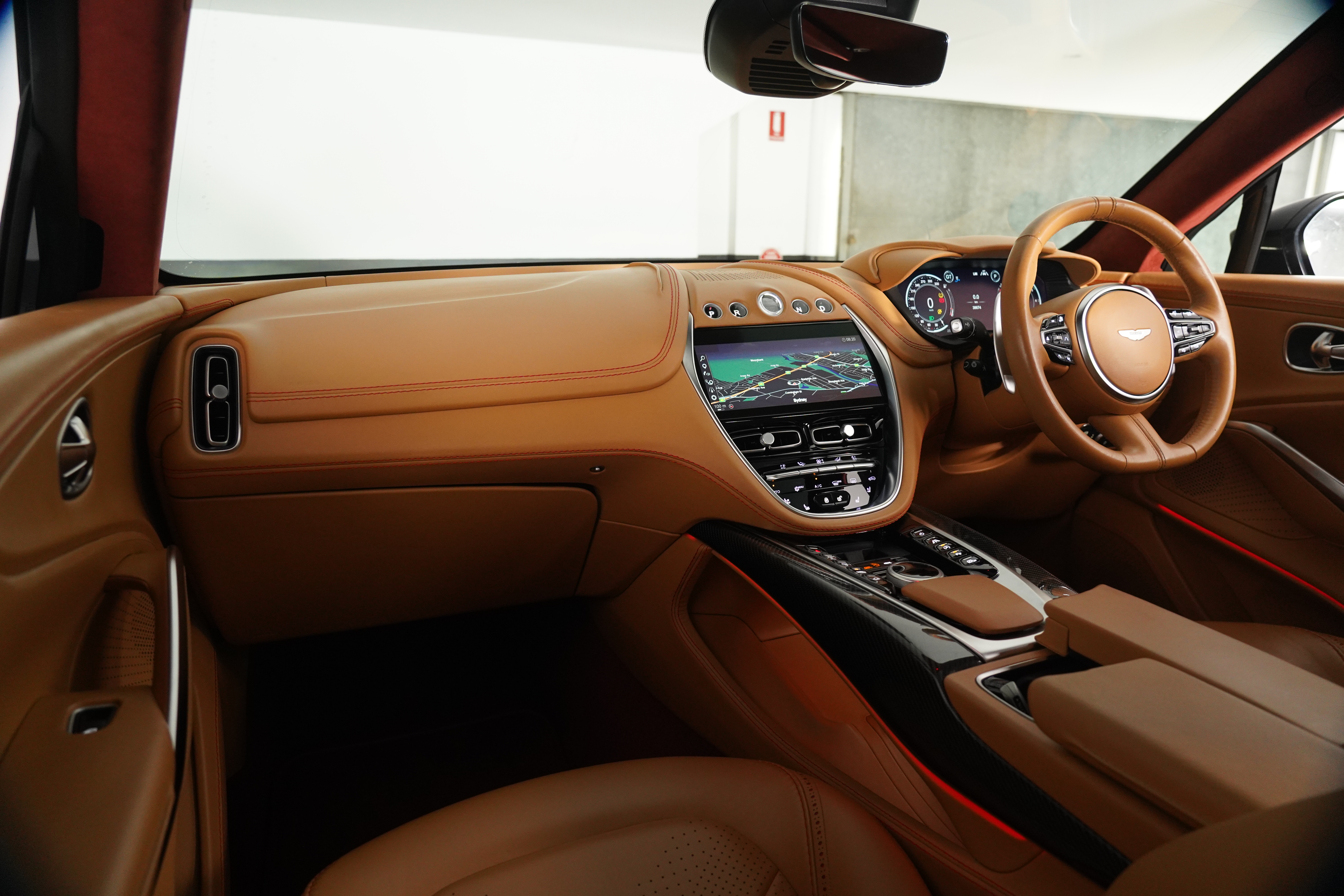 2021 Aston Martin DBX 1913 Edition SUV Image 33