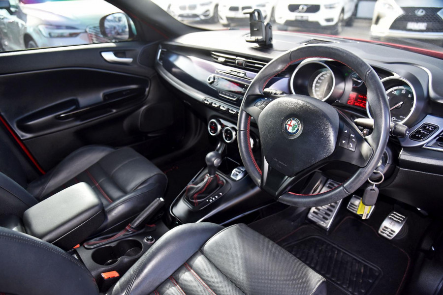 2013 Alfa Romeo Giulietta Series 0 Distinctive Hatch Image 19