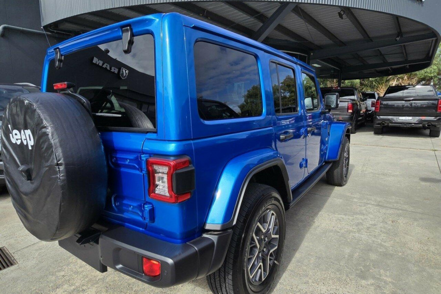 2024 Jeep Wrangler JL Unlimited Overland SUV Image 8