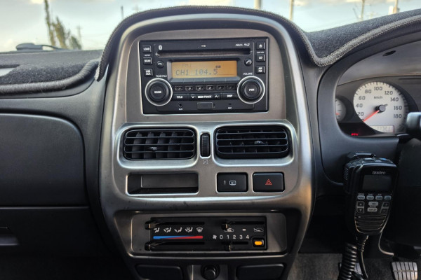2014 Nissan Navara D22 ST-R Ute Image 19