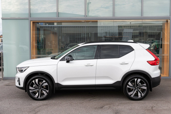 2025 MY26 Volvo XC40 XZ Ultra B4 Dark SUV Image 6