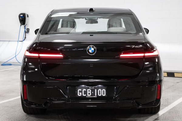 2026 BMW 7 Series G70 740i M Sport Sedan image 4