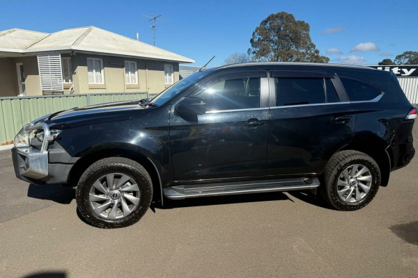 2021 Isuzu MU-X RJ LS-U SUV Image 5