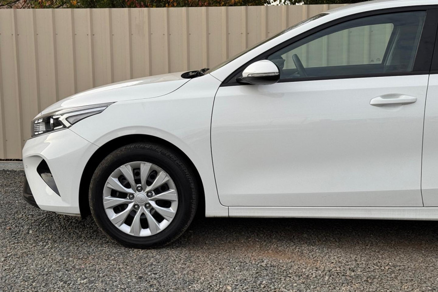 2021 MY1  Kia Cerato BD Sport Hatch Image 30