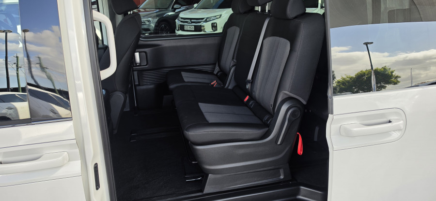 2025 MY26 Hyundai Staria US4.V3 SUV Image 10
