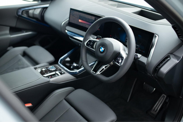 2025 BMW X3 G45 20 xDrive SUV image 6