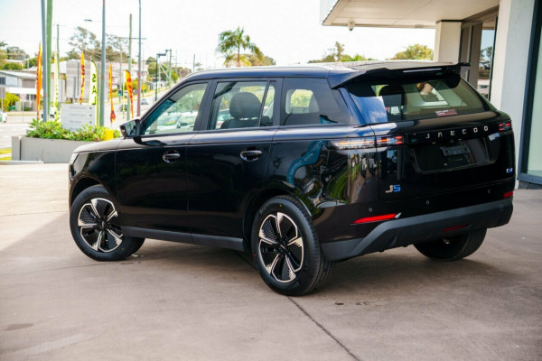2026 Jaecoo J5  EV Summit SUV Image 2