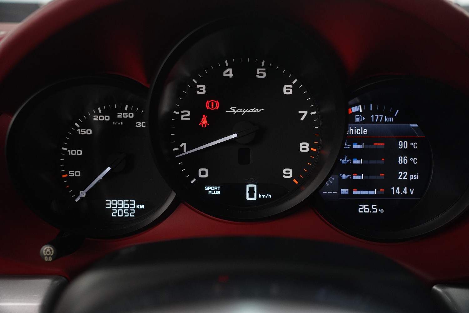 2016 Porsche Boxster Spyder Convertible Image 27