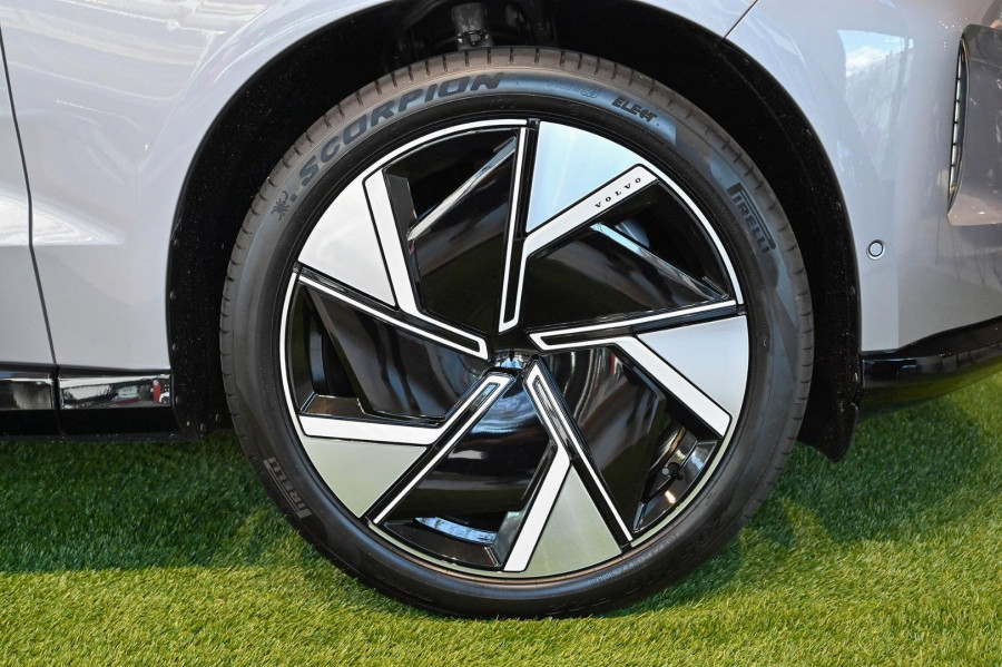 2026 MY27 Volvo EX90  Ultra Twin Motor Performance SUV Image 22