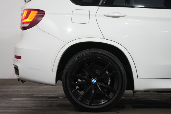 2018 BMW X5 xDrive30d SUV image 6