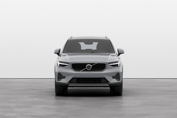 2025 Volvo XC40 XZ Plus B4 SUV