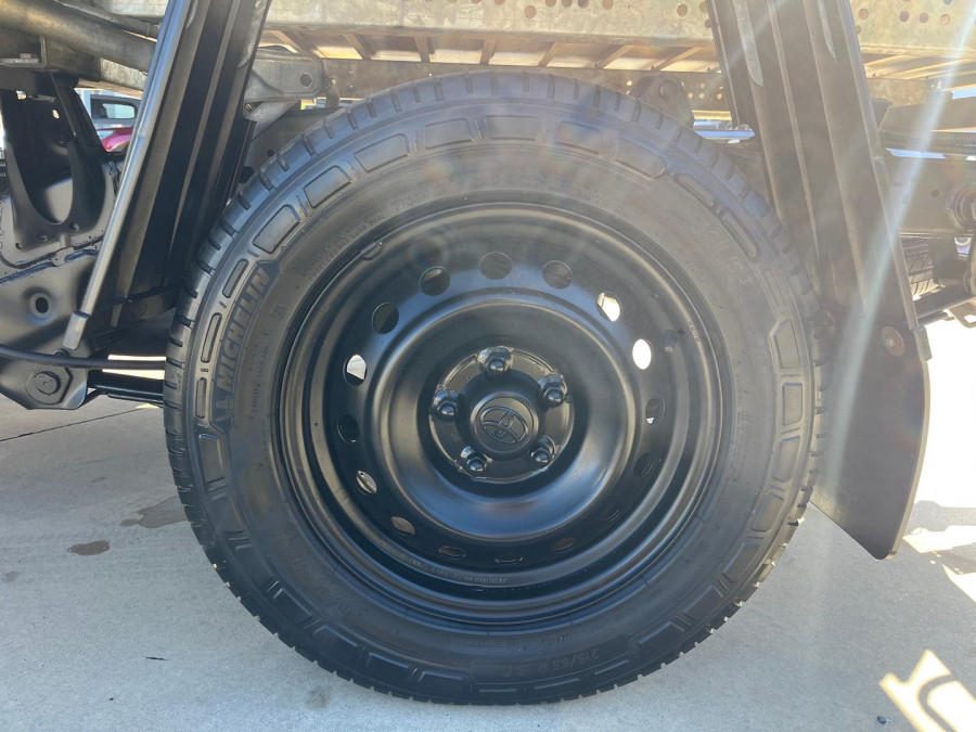 2017 Toyota HiLux GUN123R SR Cab Chassis Image 31