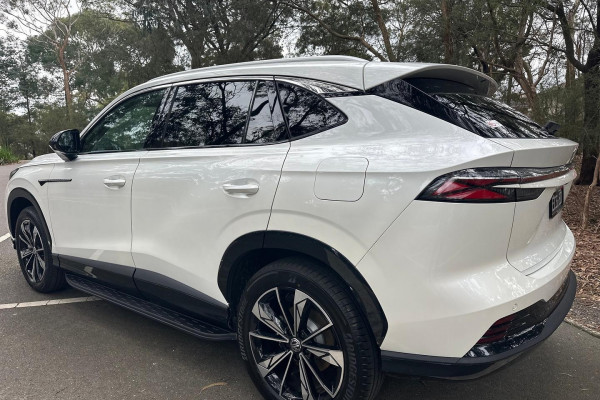 2025 MG HS AS33P Super Hybrid Essence SUV Image 3