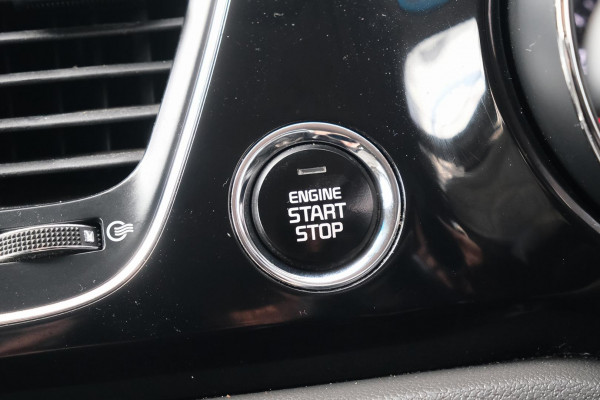 2017 MY18 Kia Carnival YP SLi Van Image 19