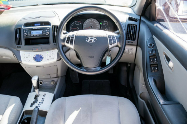 2008 Hyundai Elantra HD SLX Sedan Image 9