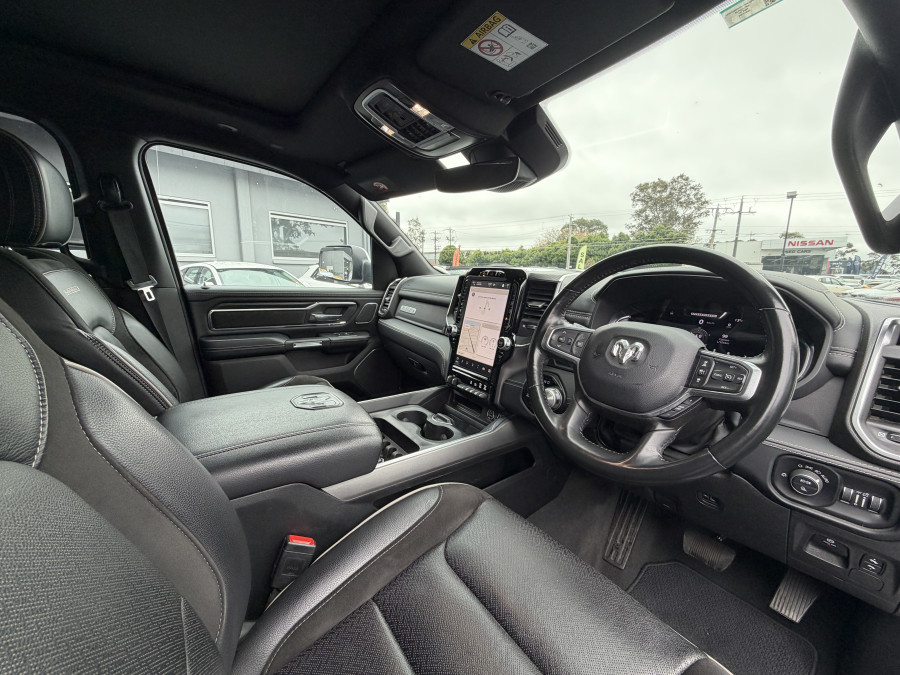 2023 MY24 Ram 1500 DT Laramie Ute Image 18