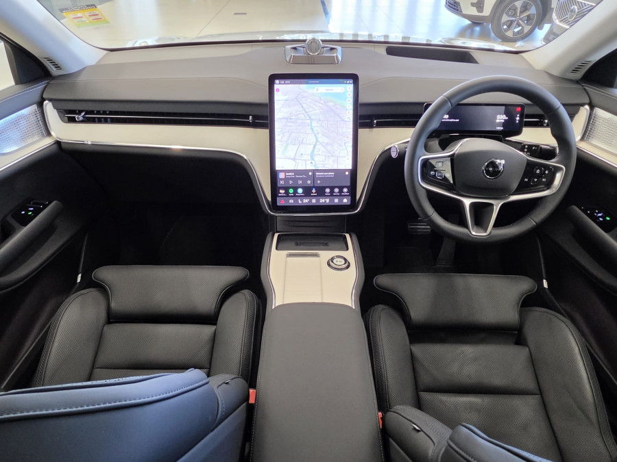 2026 Volvo EX90  Ultra Twin Motor Performance SUV Image 2