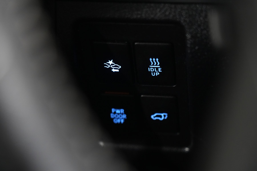 2018 Toyota LandCruiser Sahara SUV