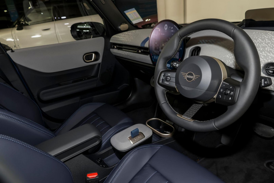 2025 MINI Cooper F65 C Favoured Hatch