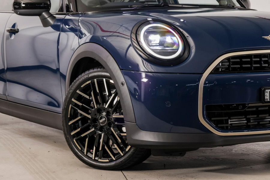 2025 MINI Cooper F65 C Favoured Hatch