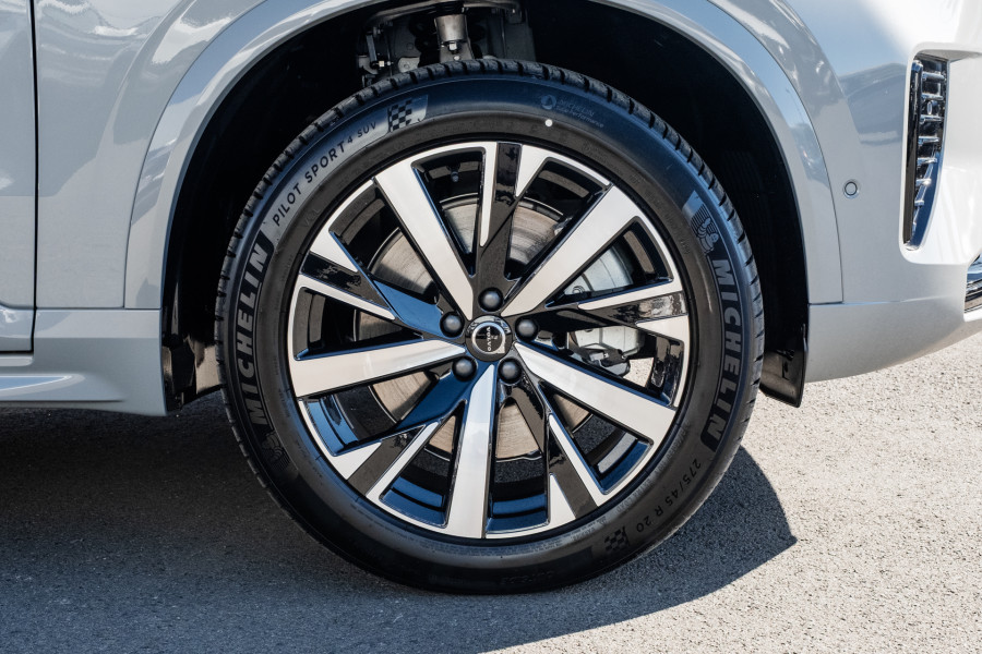 2026 Volvo XC90 L Series Plus T8 Plug-in Hybrid Dark SUV