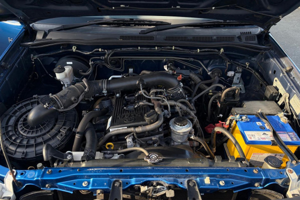 2009 MY10 Toyota HiLux TGN16R WorkMate Ute Image 20