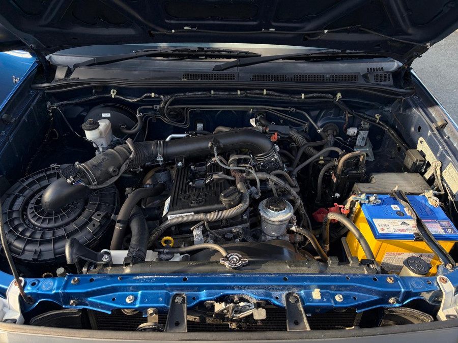 2009 MY10 Toyota HiLux TGN16R WorkMate Ute Image 20