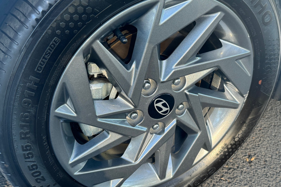 2024 Hyundai i30 CN7.V2 Hybrid Sedan Image 10
