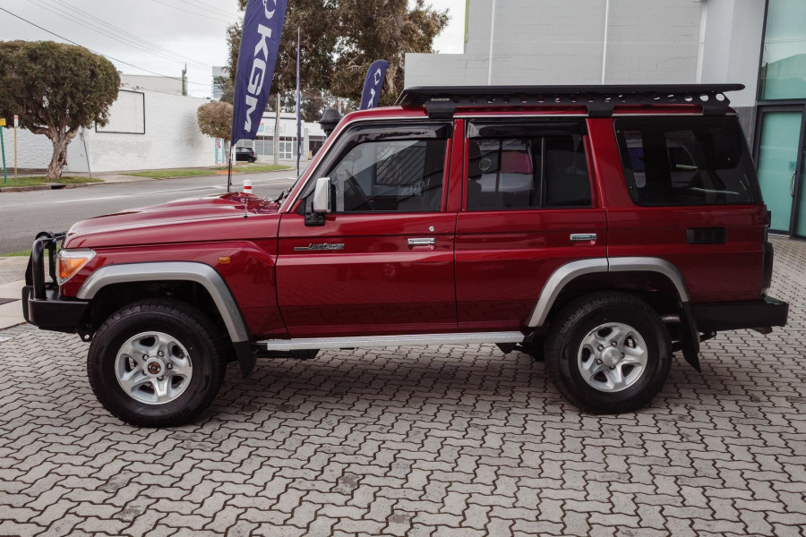 2022 Toyota LandCruiser VDJ76R GXL SUV Image 12