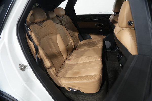 2016 Bentley Bentayga SUV Image 26