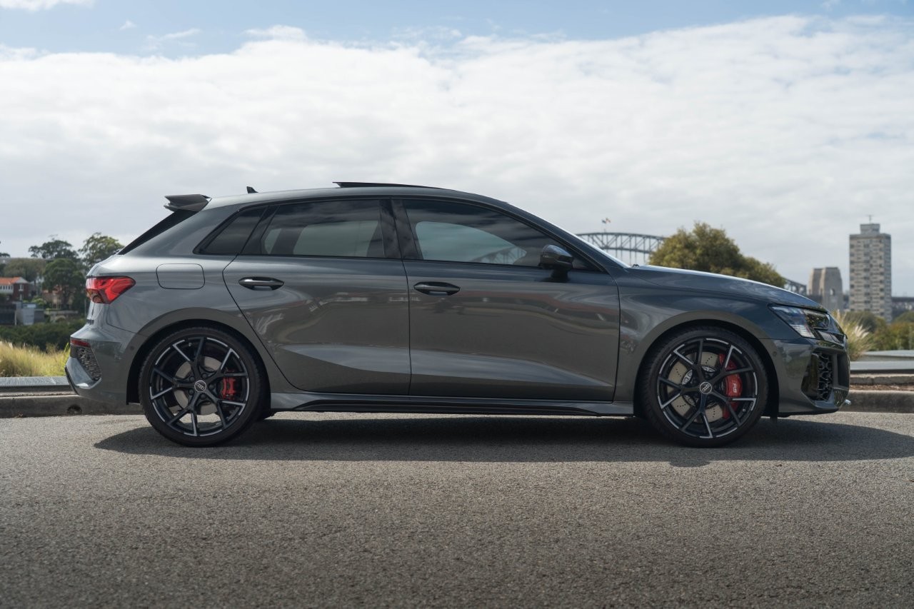 2024 Audi RS 3 Sportback Hatch Image 3