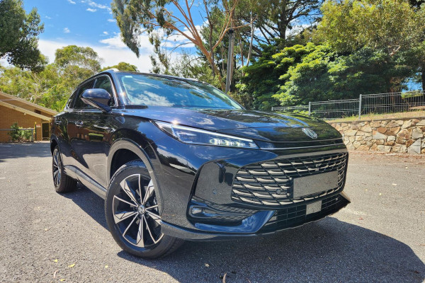 2024 MY24.5 MG HS AS33 Essence SUV