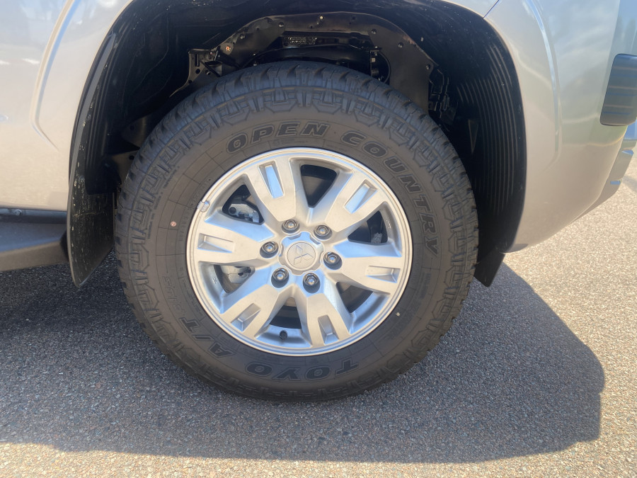 2026 Mitsubishi Triton MV GLX+ Ute Image 11