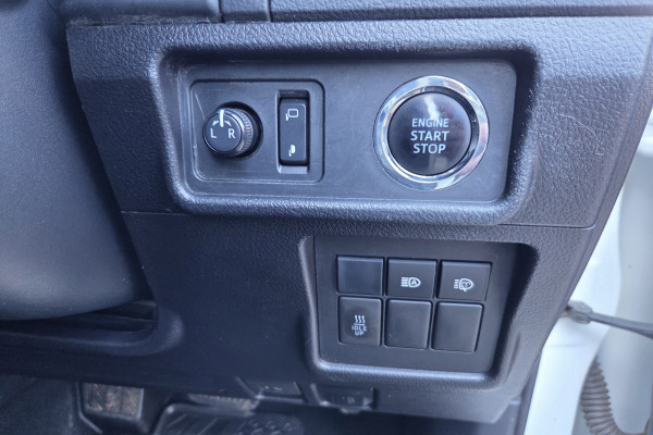 2017 Toyota LandCruiser Prado GDJ150R GXL SUV Image 16