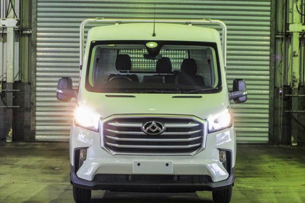 2021 LDV Deliver 9   Cab chassis Image 2